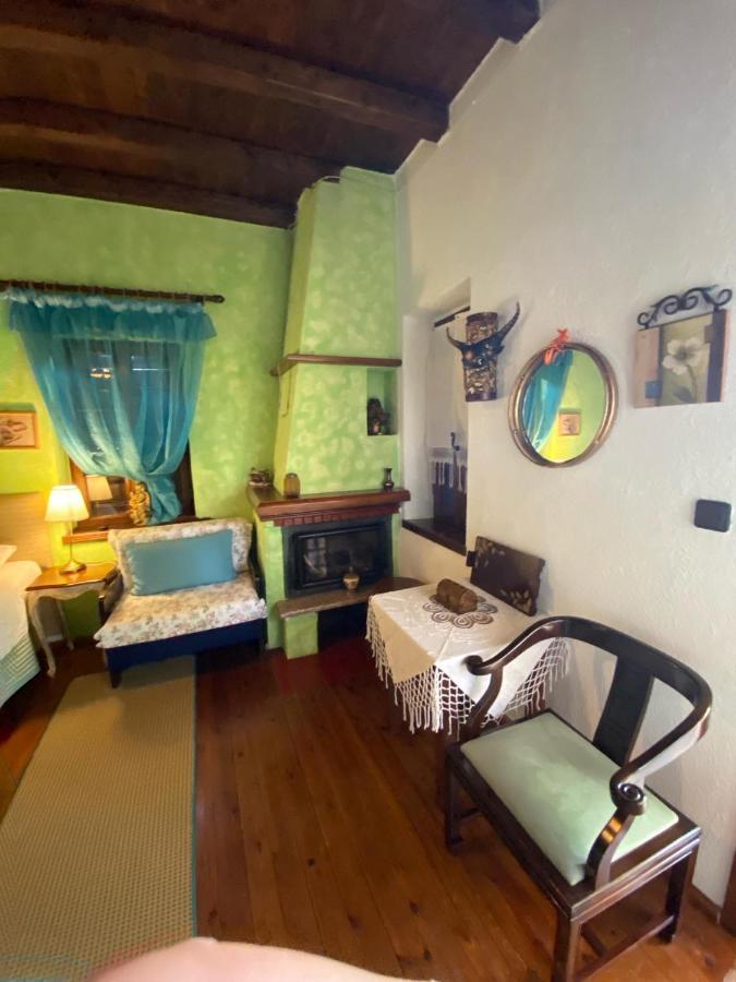 Hotel Petrino à Palaios Panteleimonas Extérieur photo